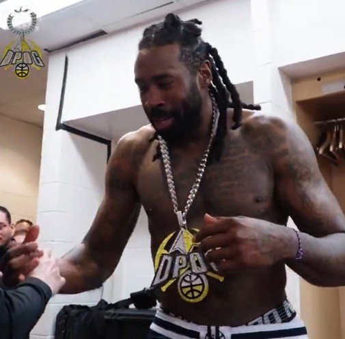 頂替約老師首發(fā)砍11+15+4！馬龍賽后將大金鏈子頒給小喬丹