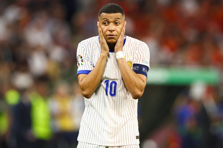 沒切大號(hào)？姆巴佩為法國出戰(zhàn)的近14場比賽只進(jìn)2球，還有1粒是點(diǎn)球