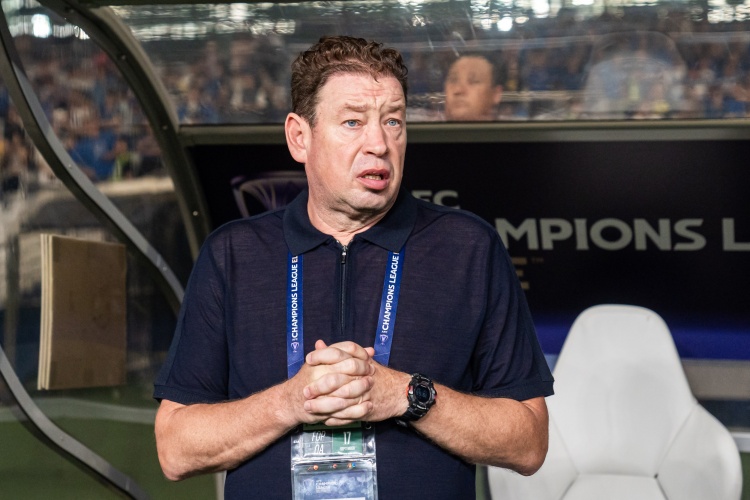 足球報：申花將迎最艱難一段賽程，斯盧茨基是否變陣或影響戰績