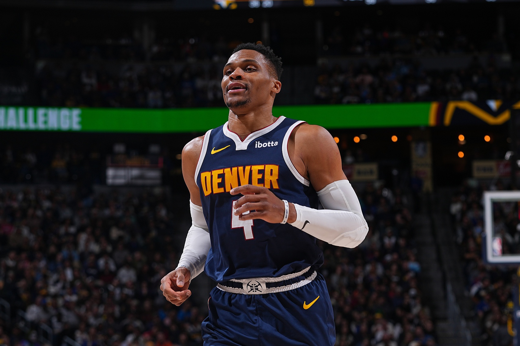 控制失誤！威少全場11中5&三分4中2 得到14分2蓋帽5失誤6犯規